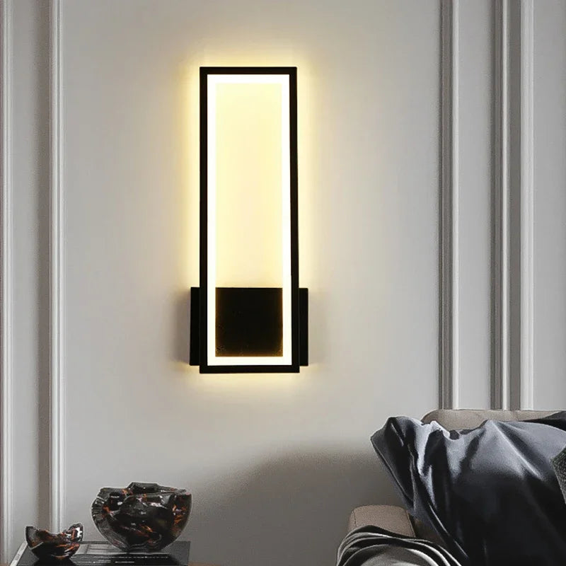 Noir Tétragone Lumineux Luxury Wall Scone